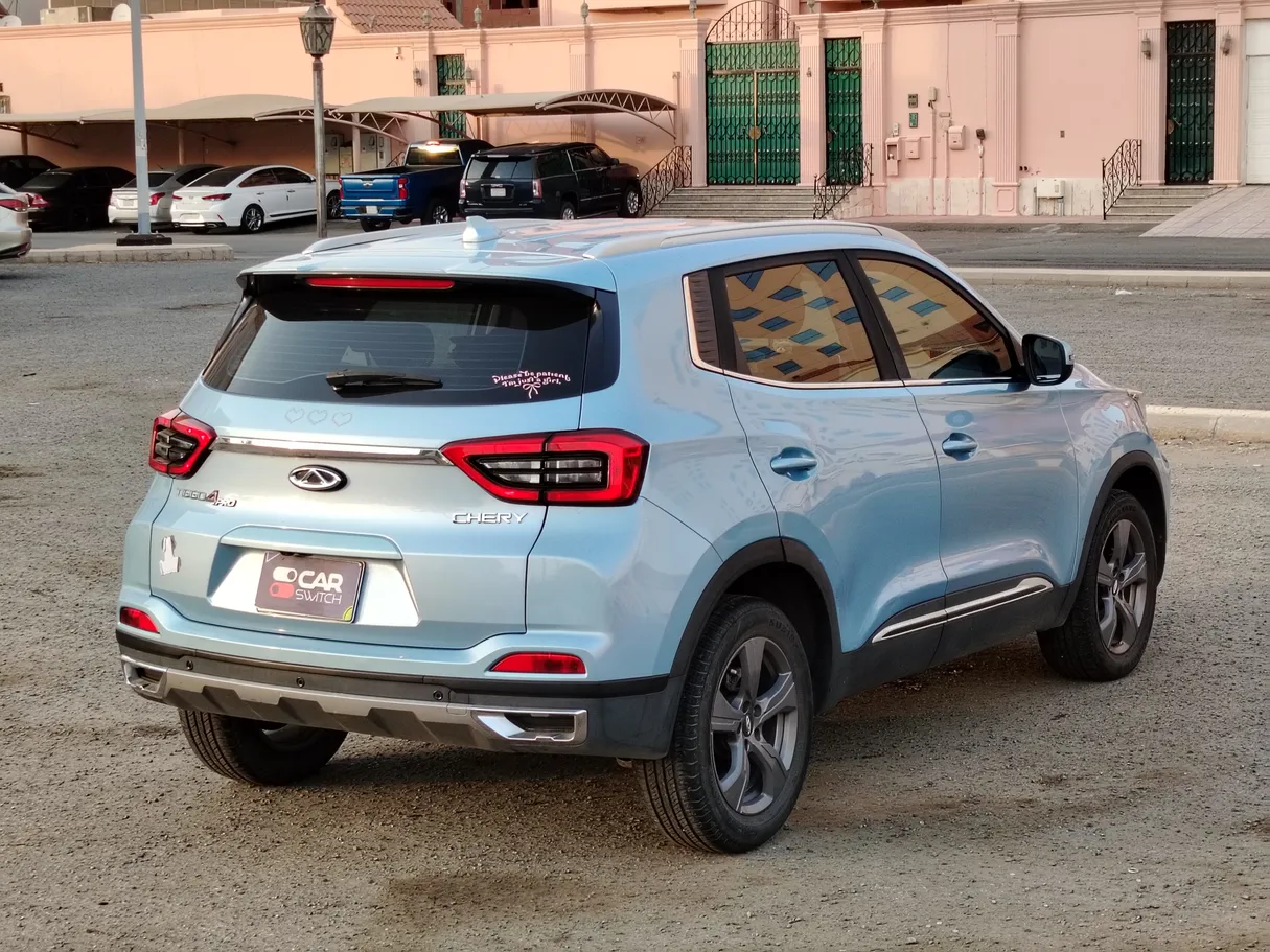 Car image 5