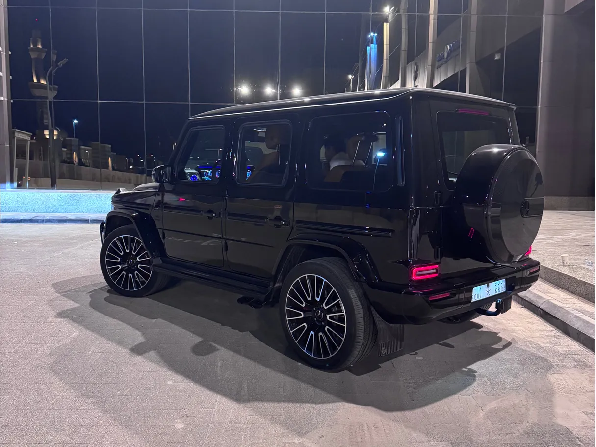 Car image 5