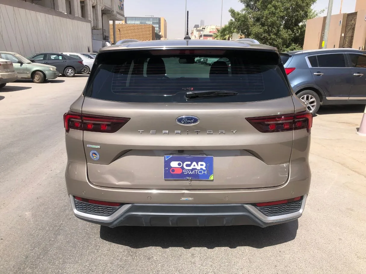 Car image 6