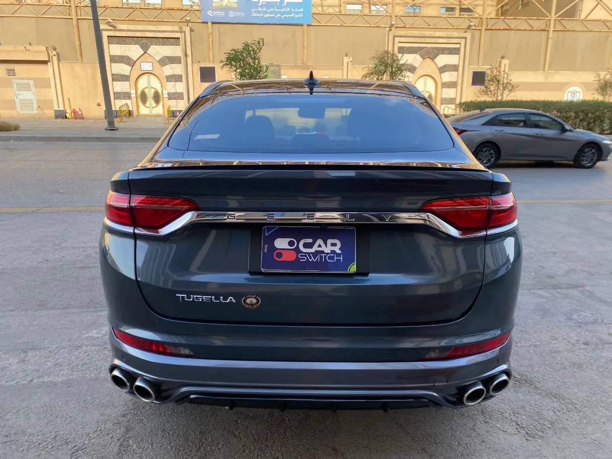 Car image 6