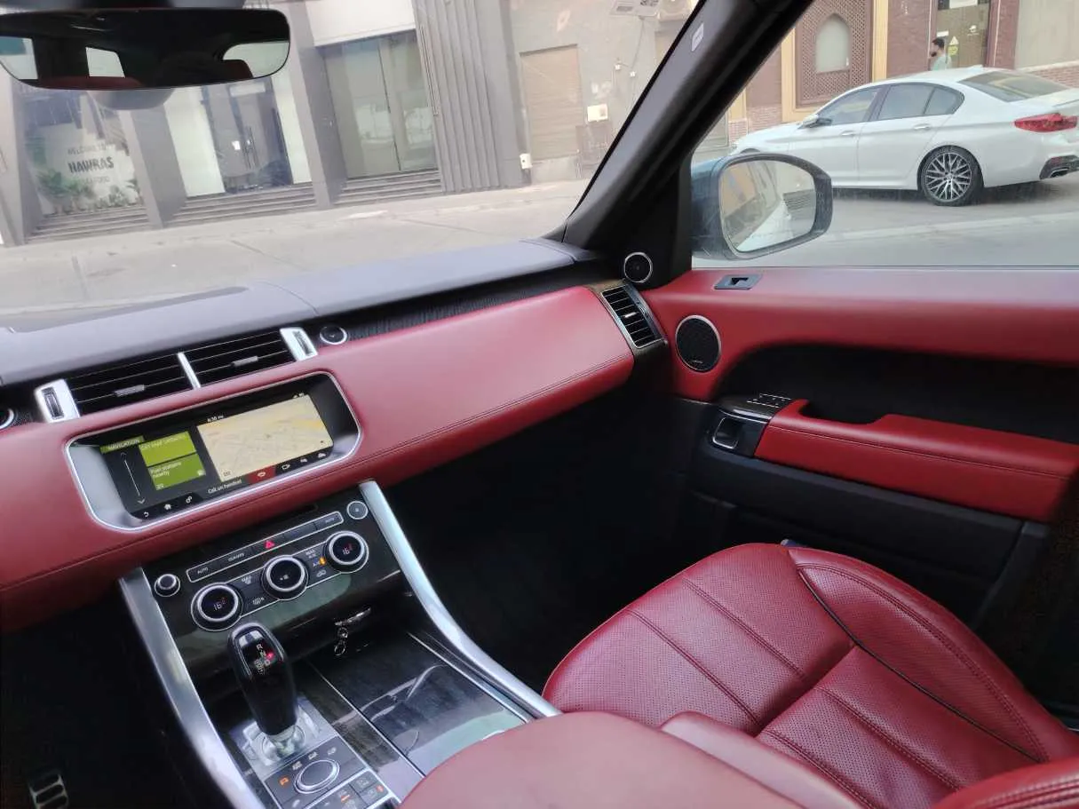 Car image 27
