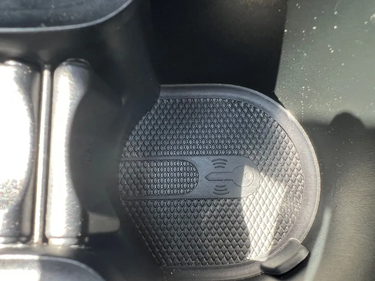 Car image 29