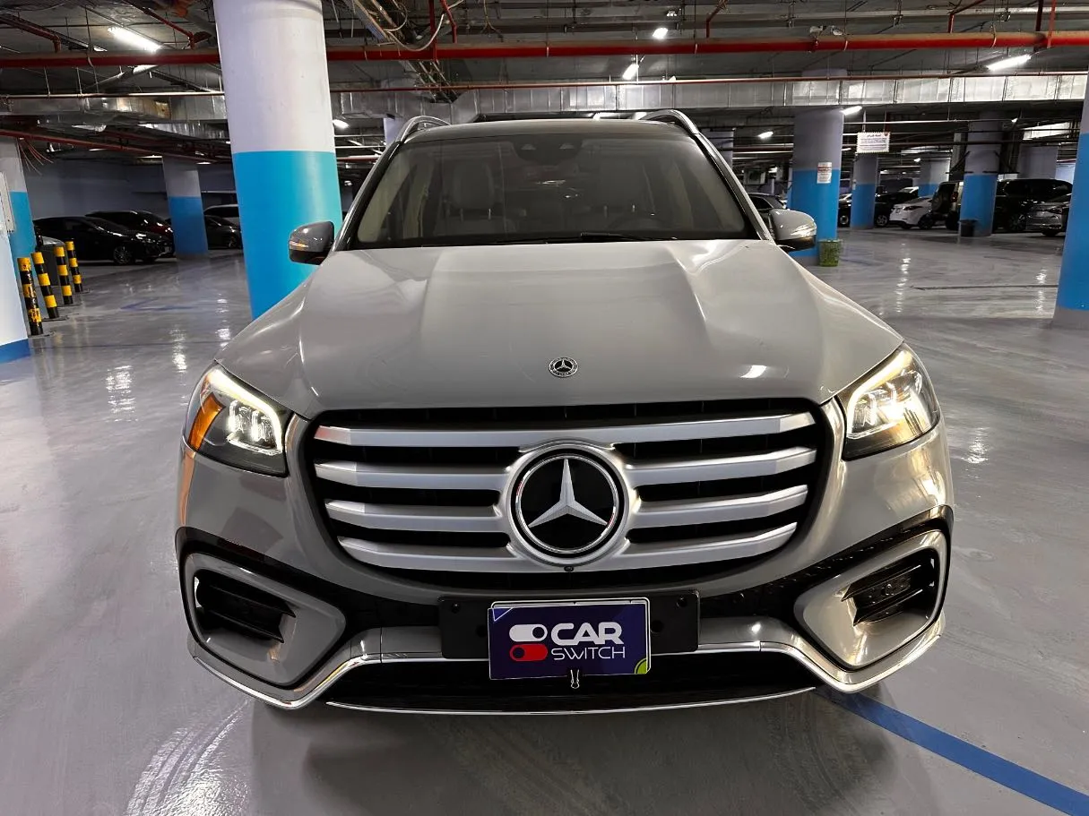 Car image 2