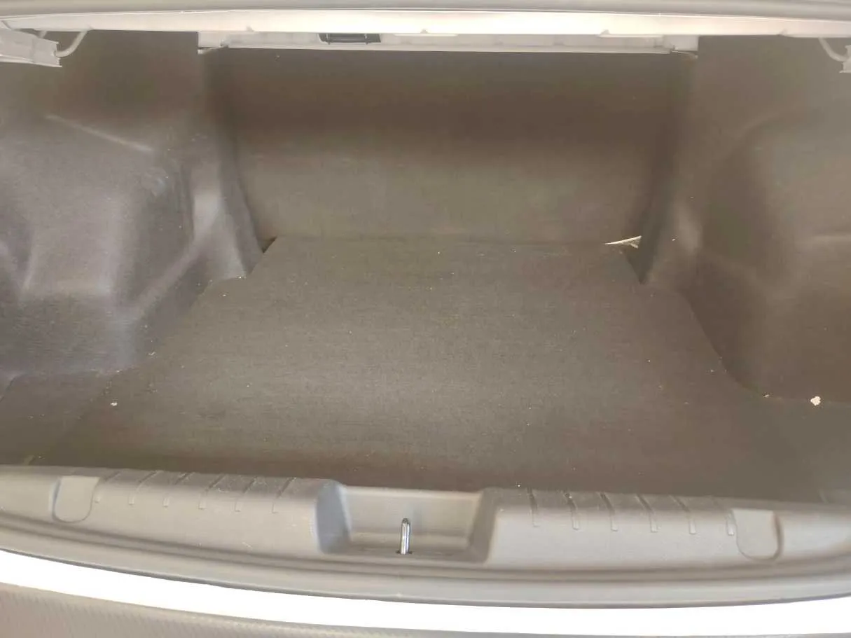 Car image 29
