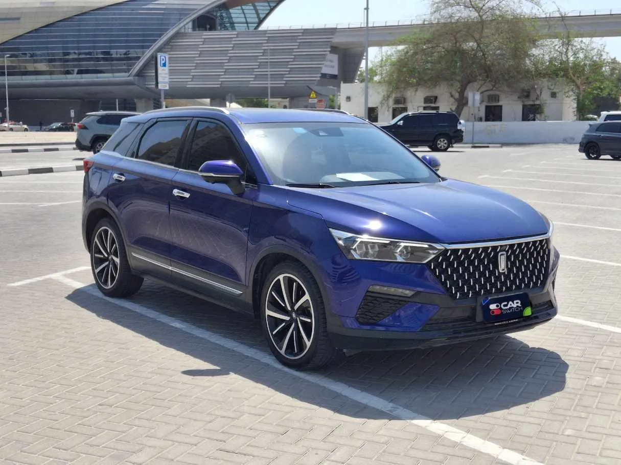 Car image 4