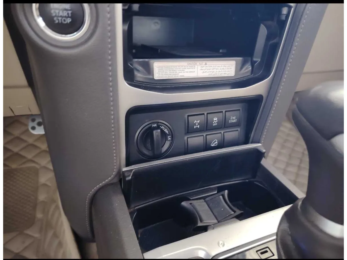 Car image 25