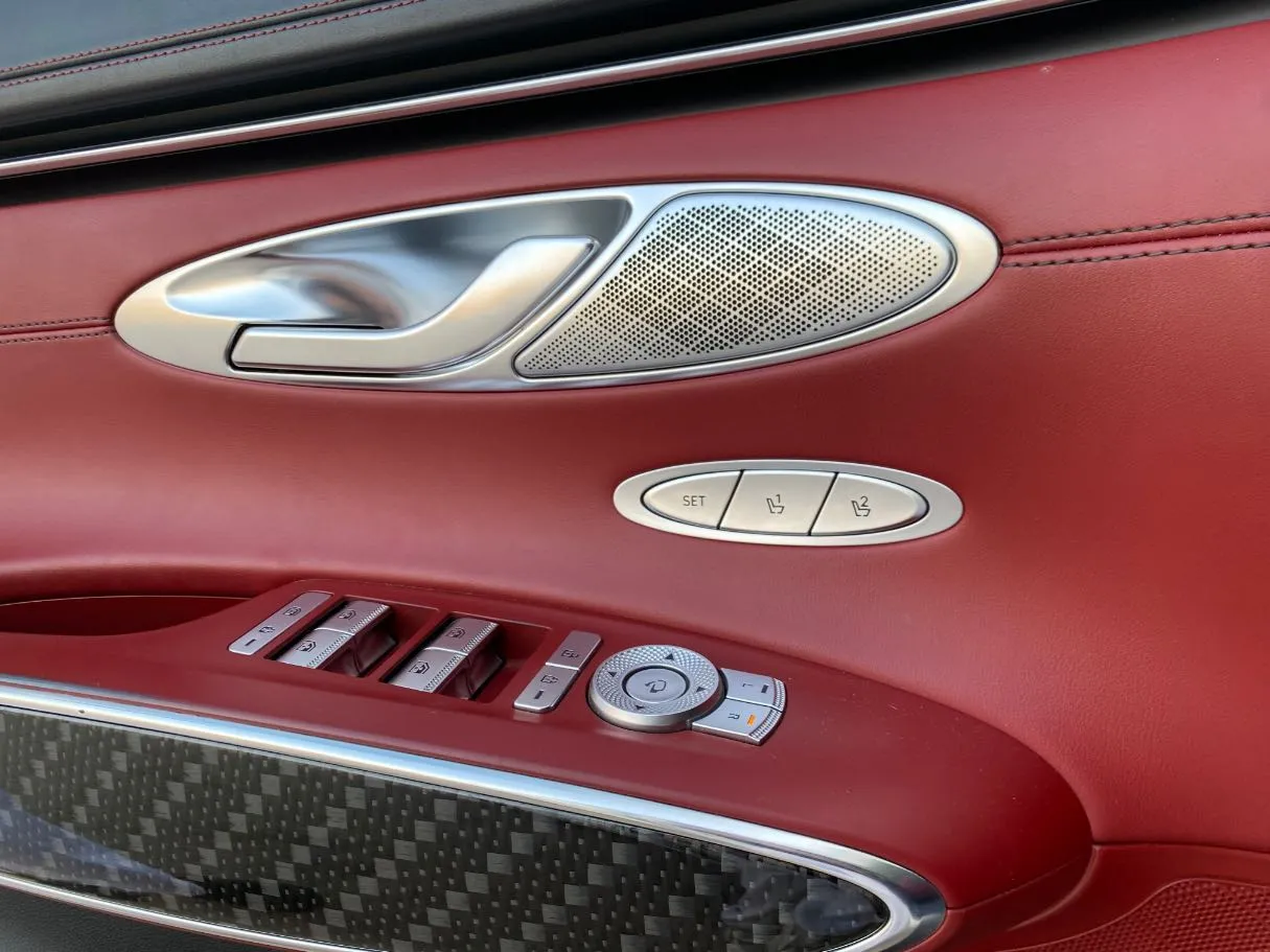 Car image 28