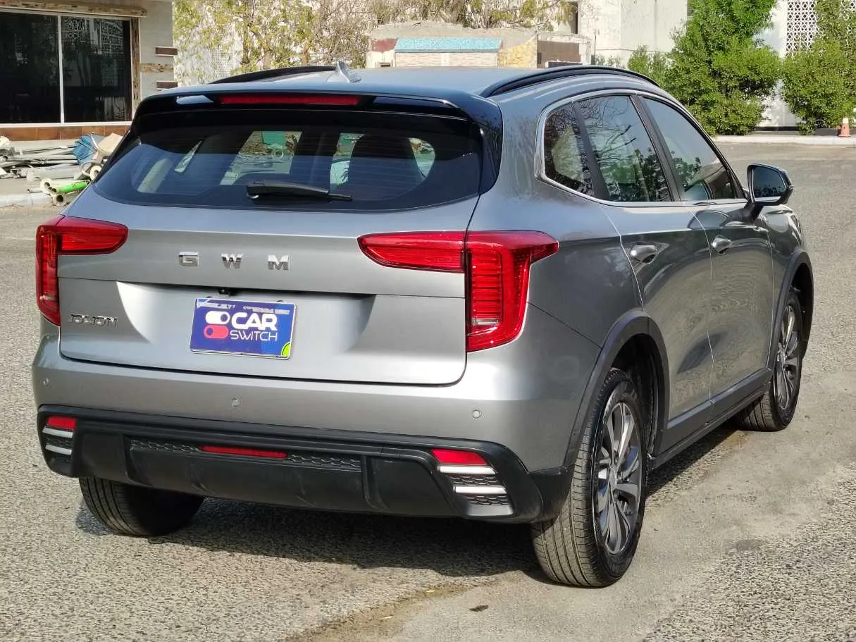 Car image 5