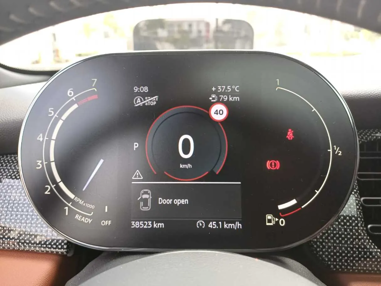 Car image 21