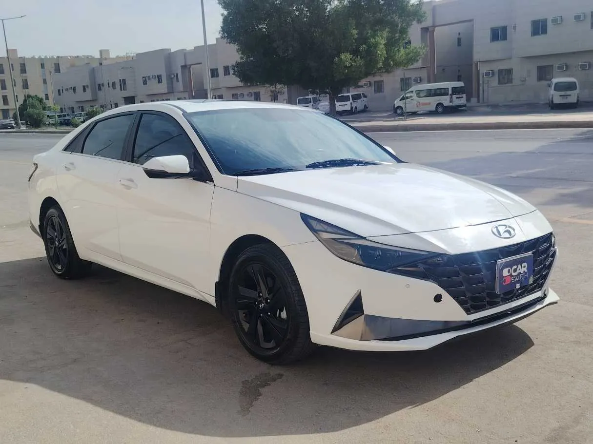 Car image 3