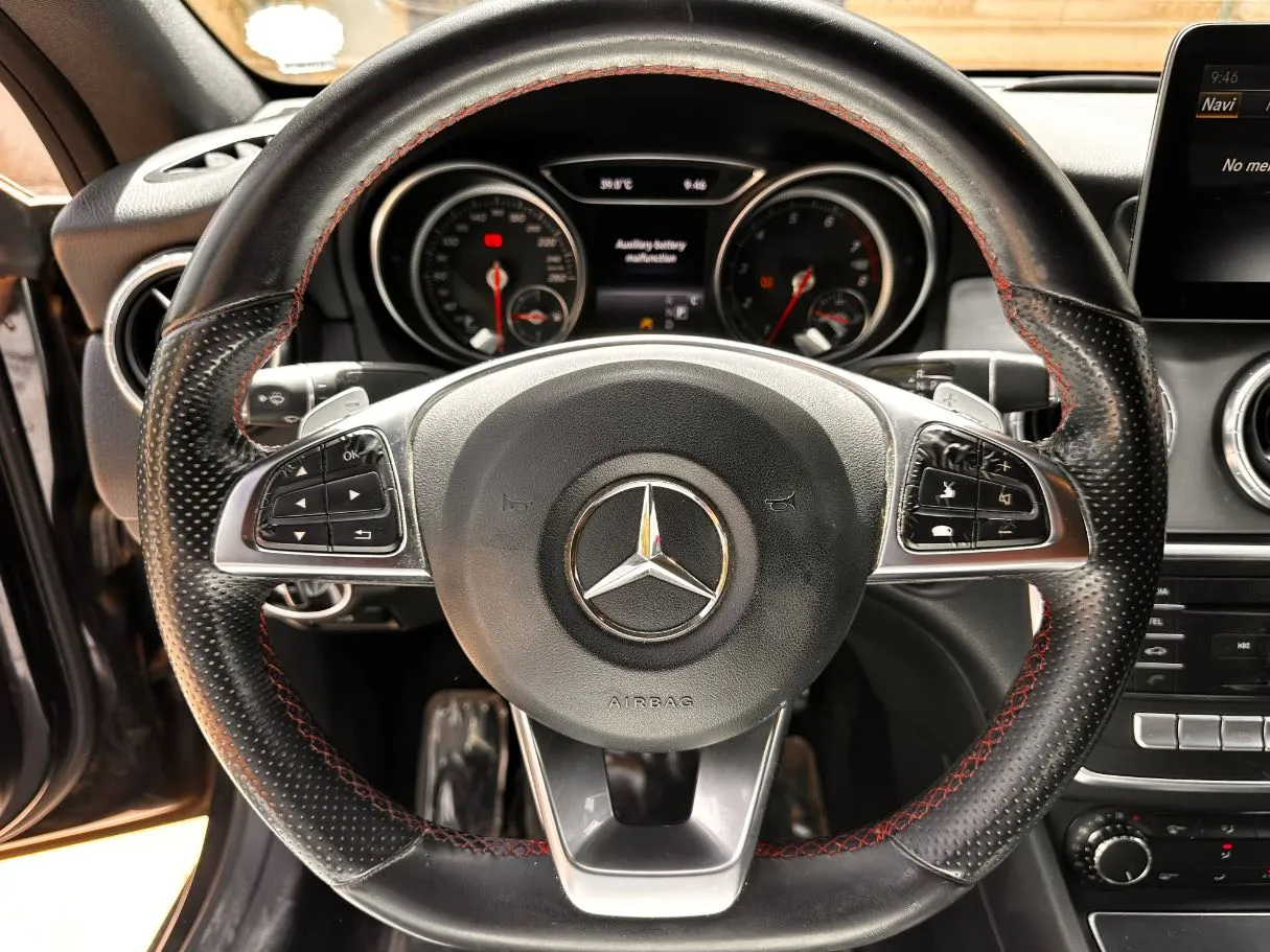 Car image 20