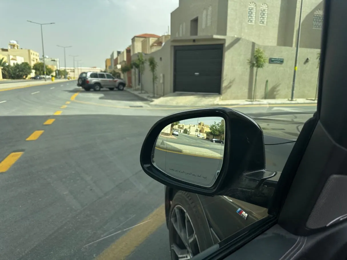 Car image 27