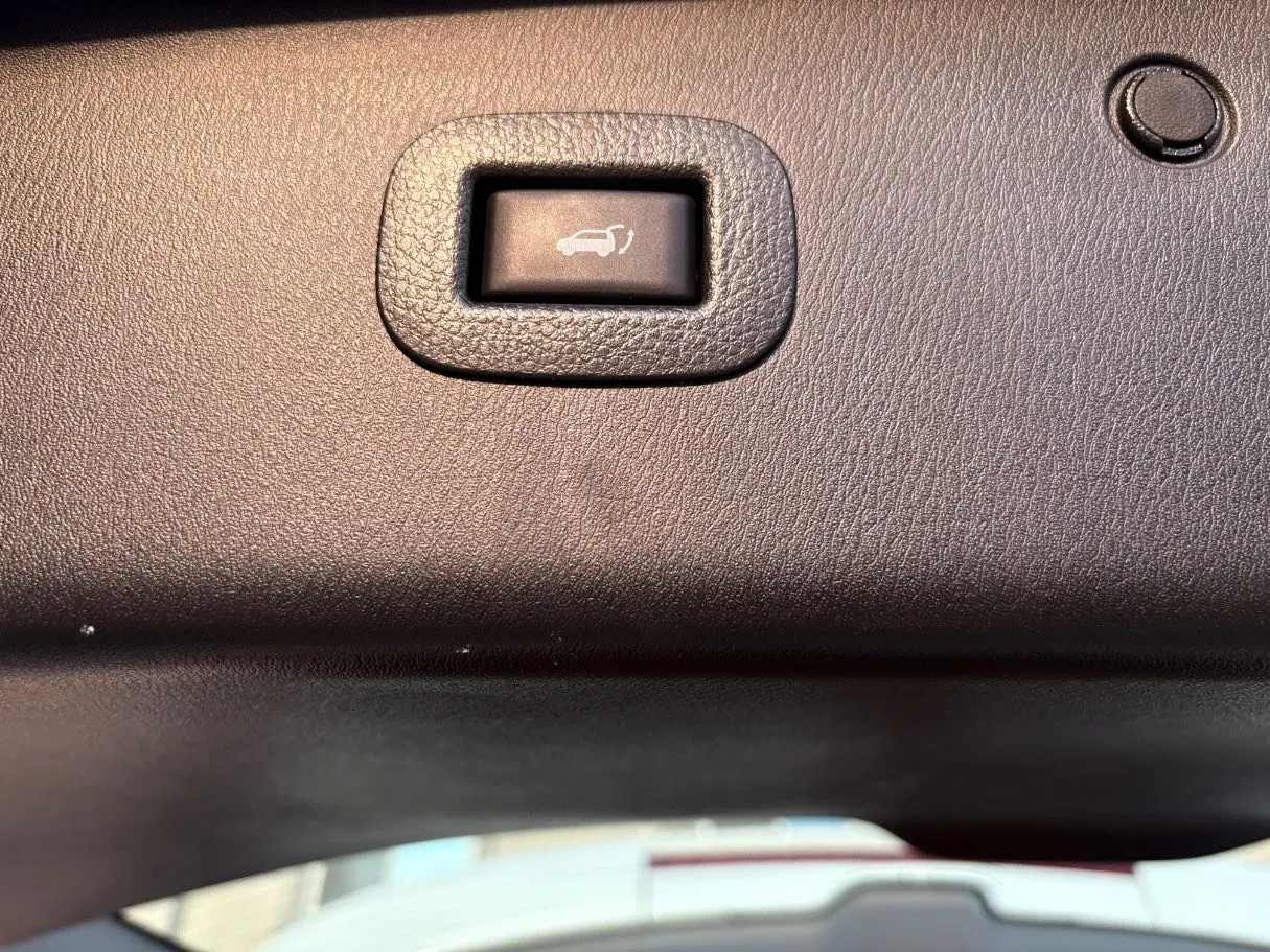 Car image 29