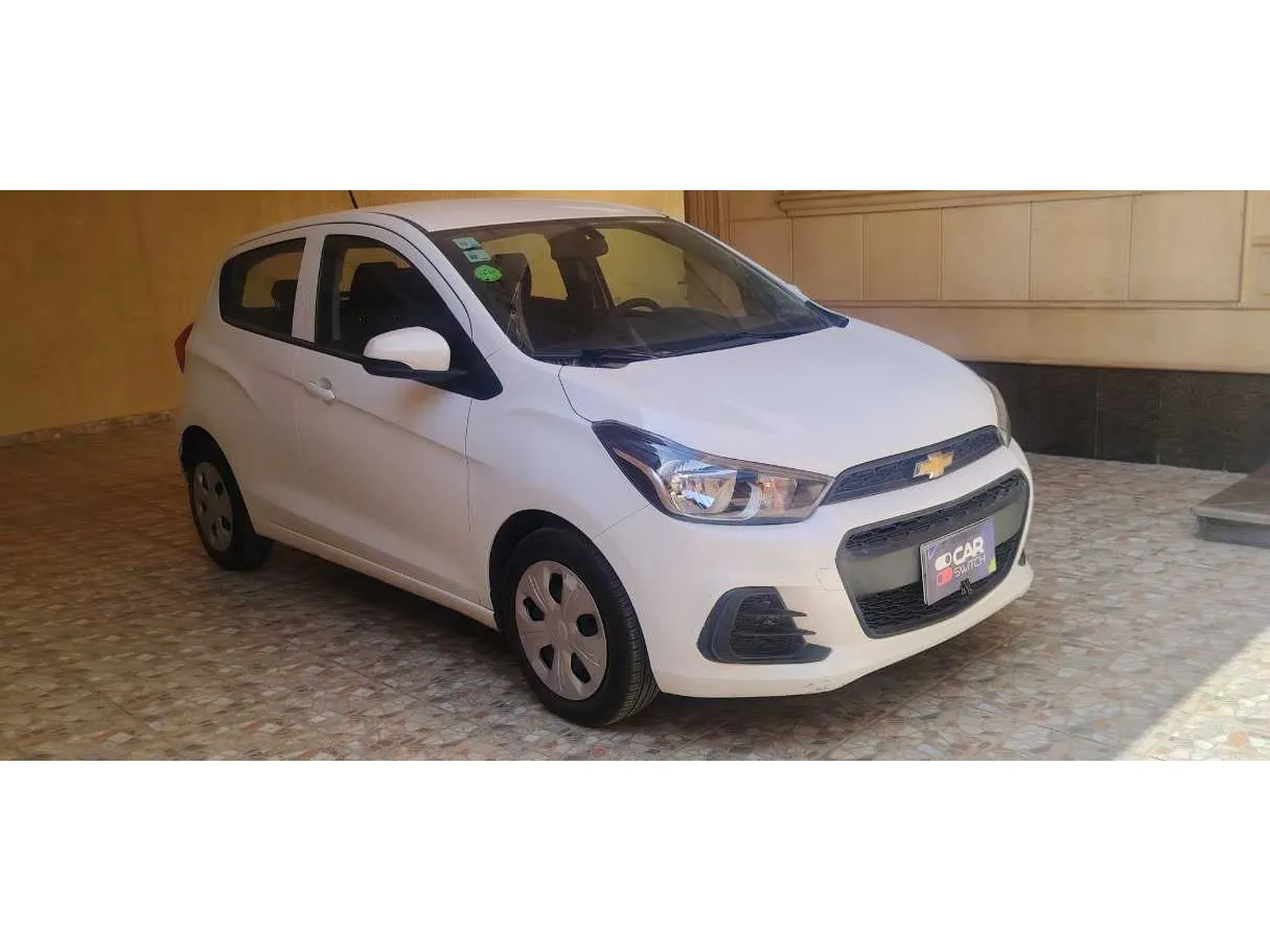 Car image 3