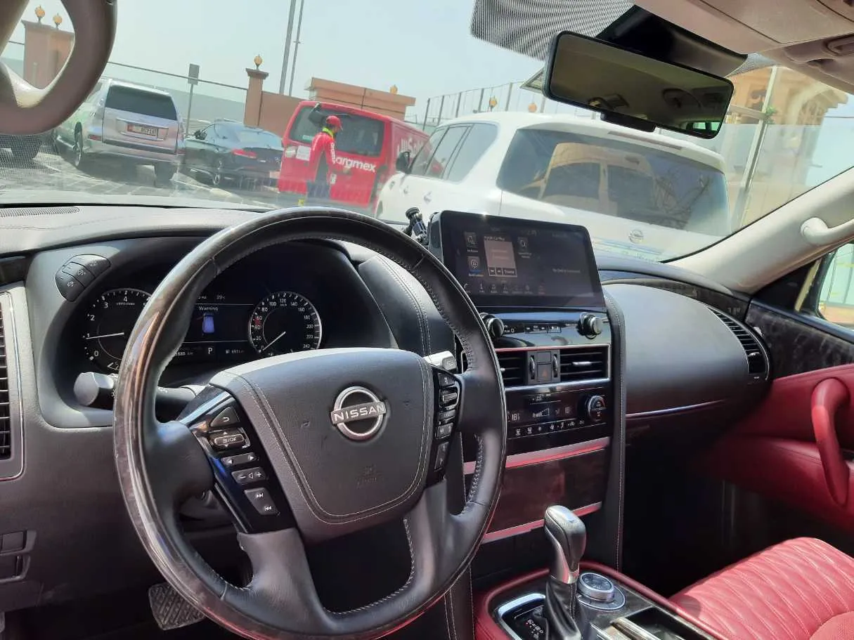 Car image 11