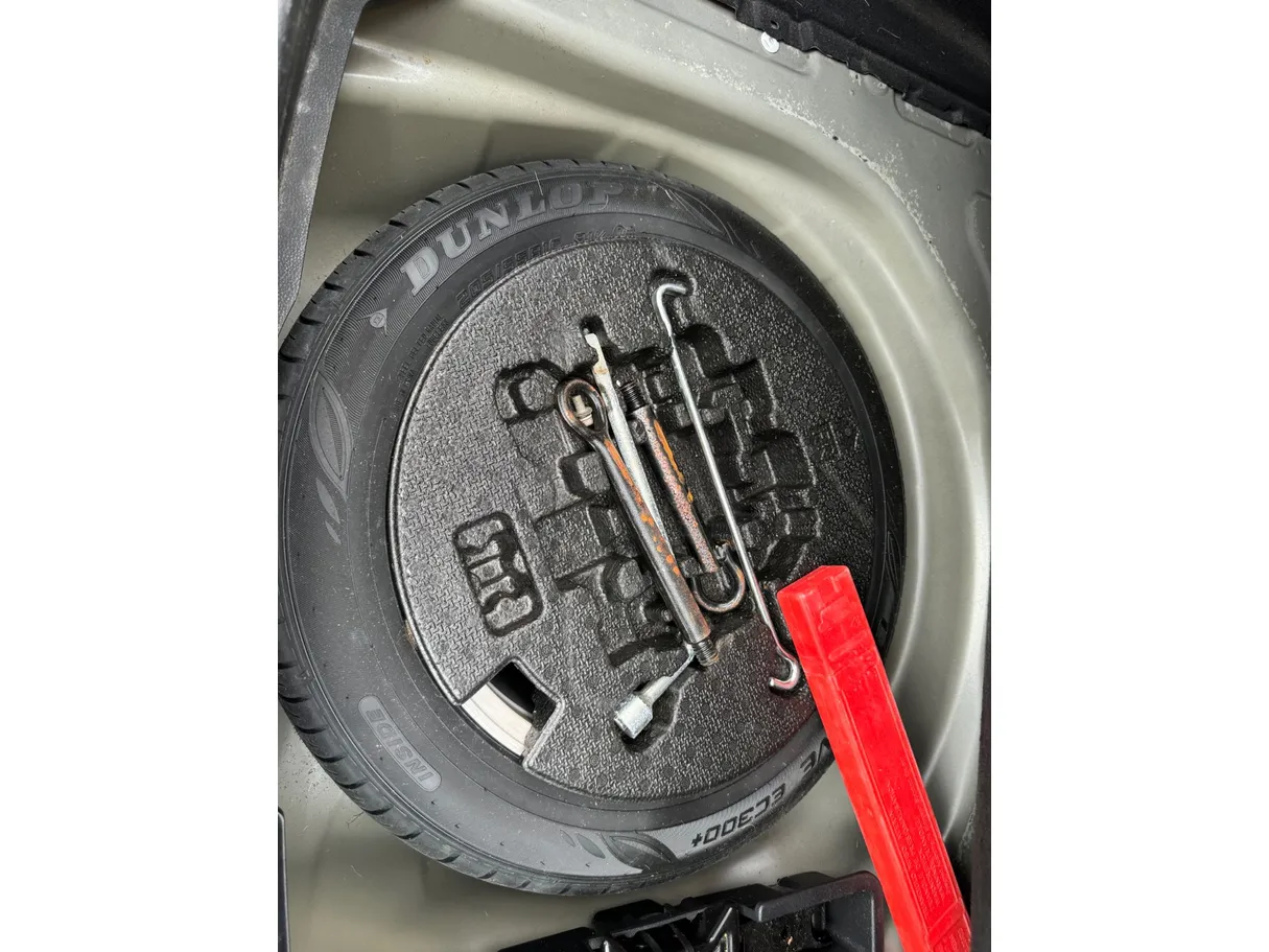 Car image 22