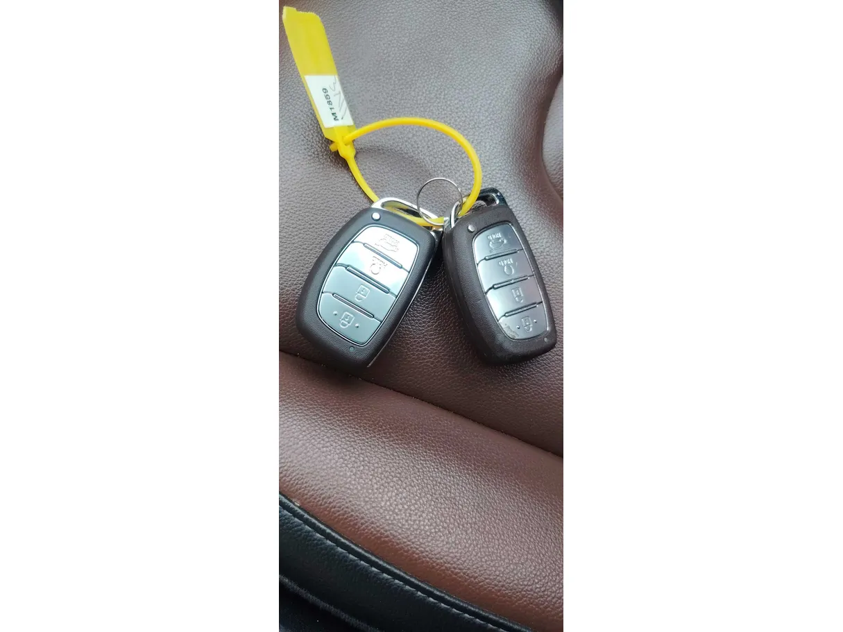 Car image 29