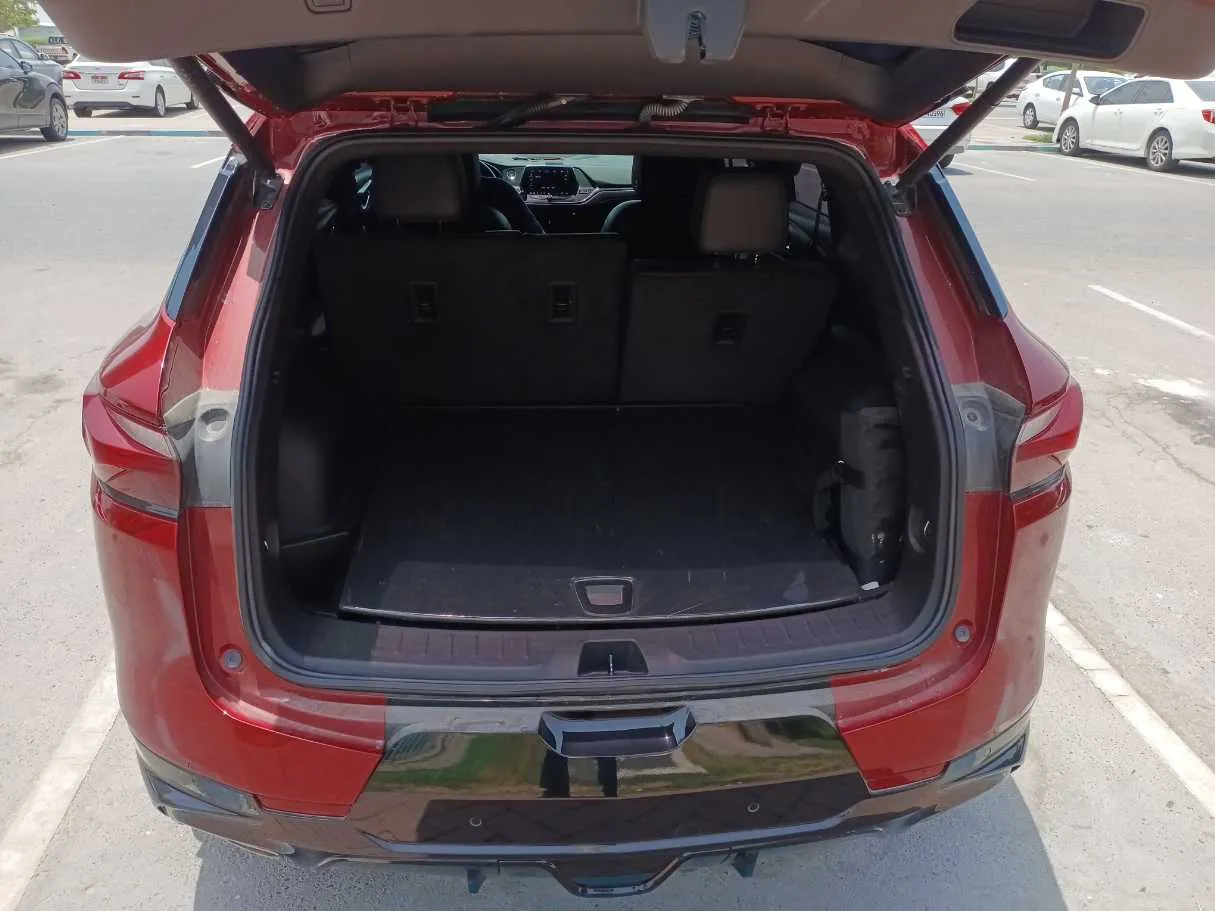 Car image 27