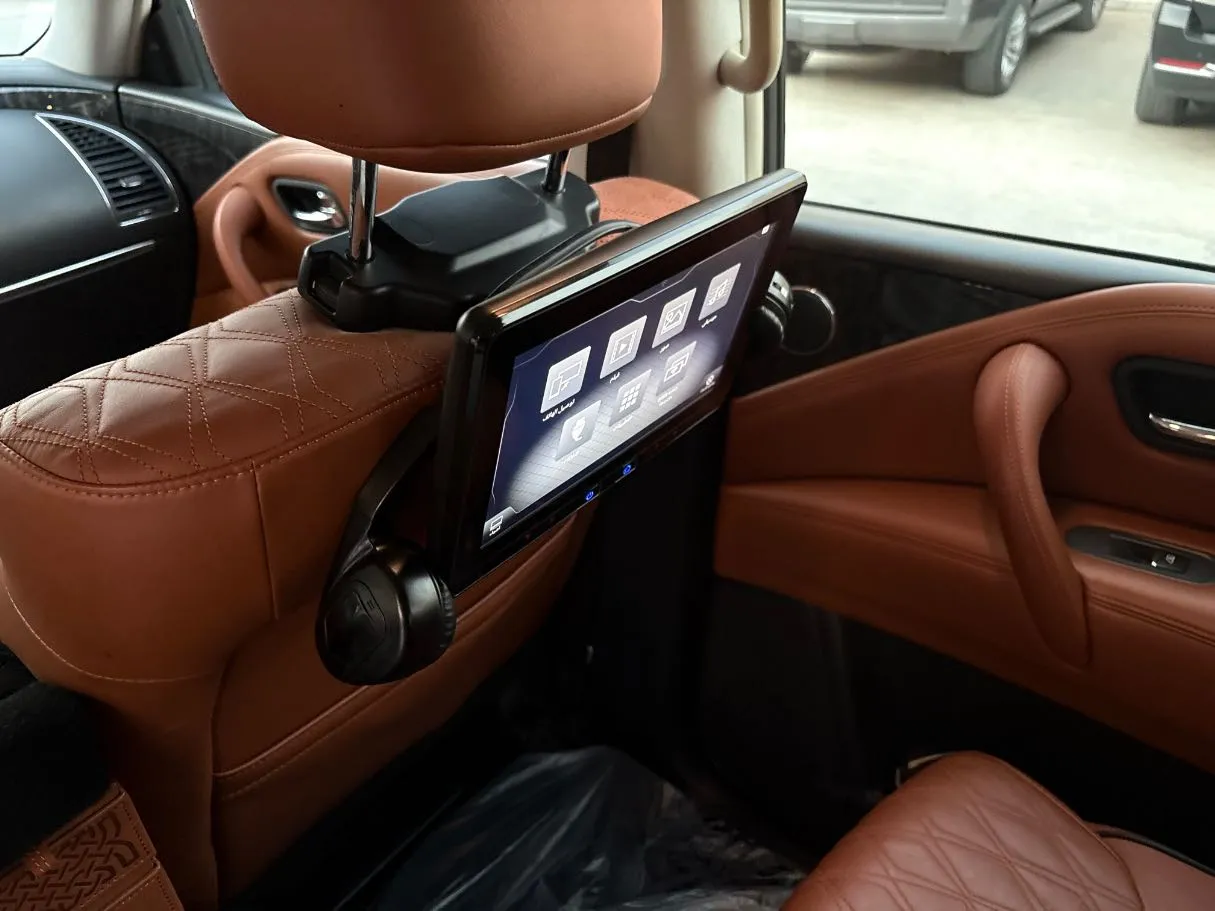 Car image 26