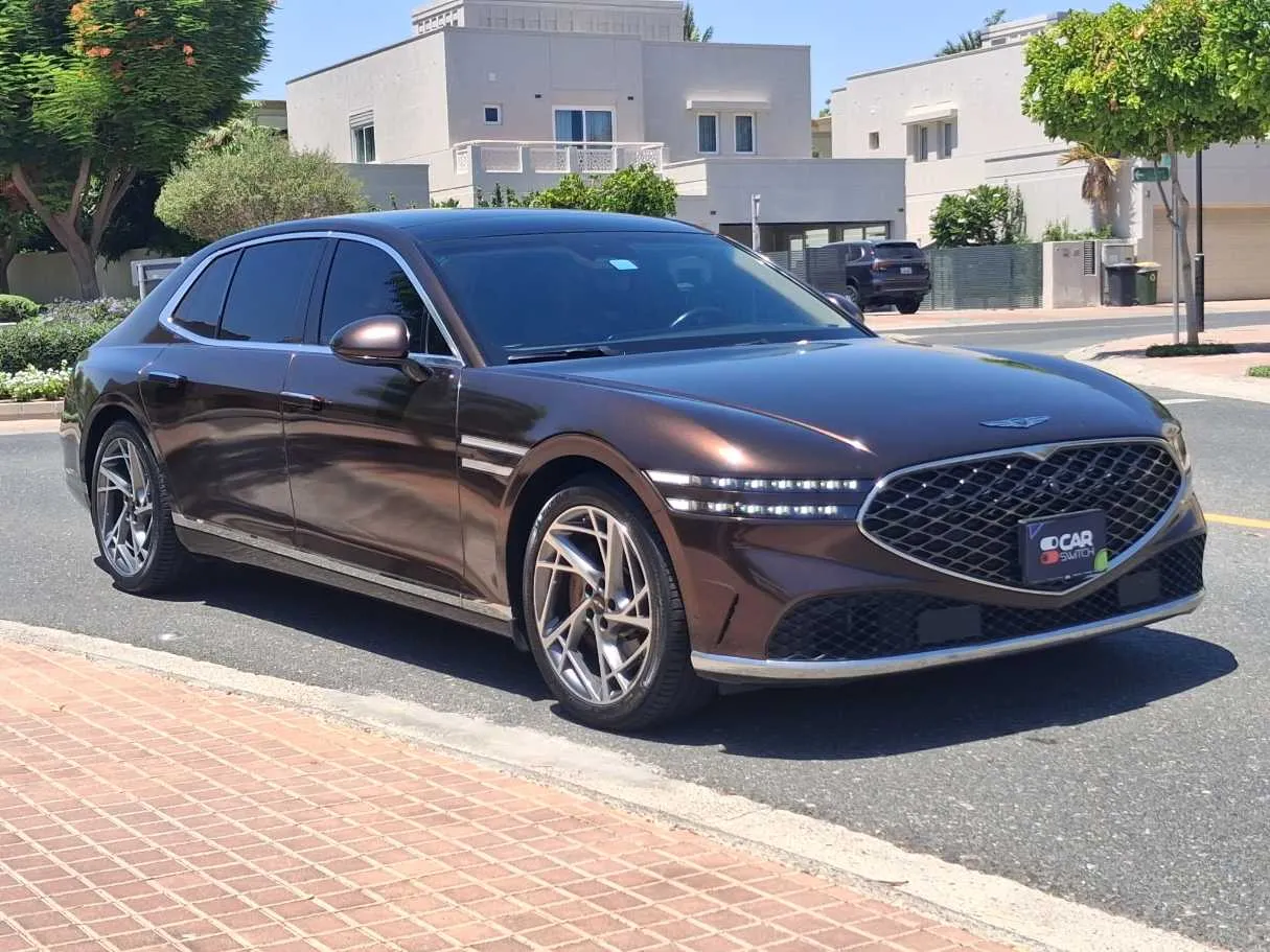 Car image 3
