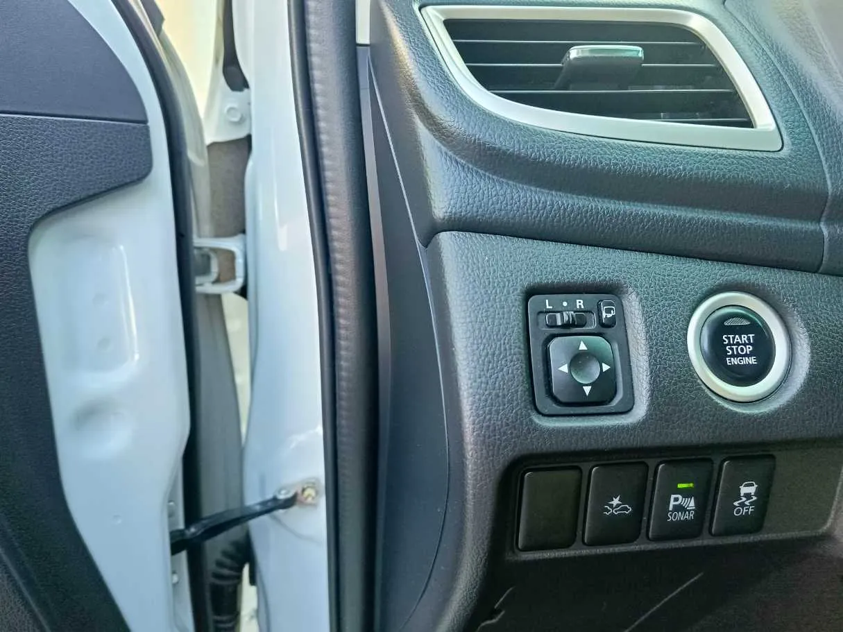 Car image 40