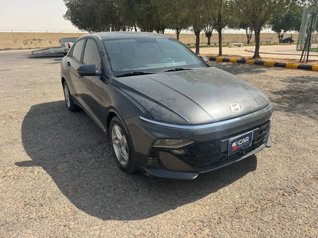 Car image 3