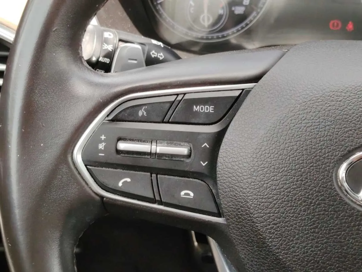 Car image 35