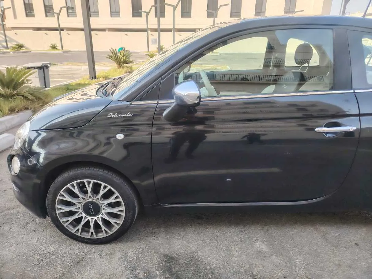 Car image 9