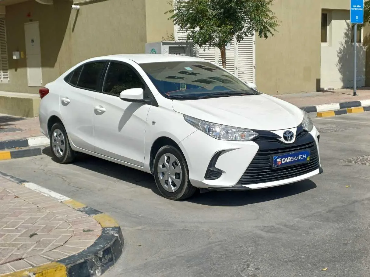 Car image 3
