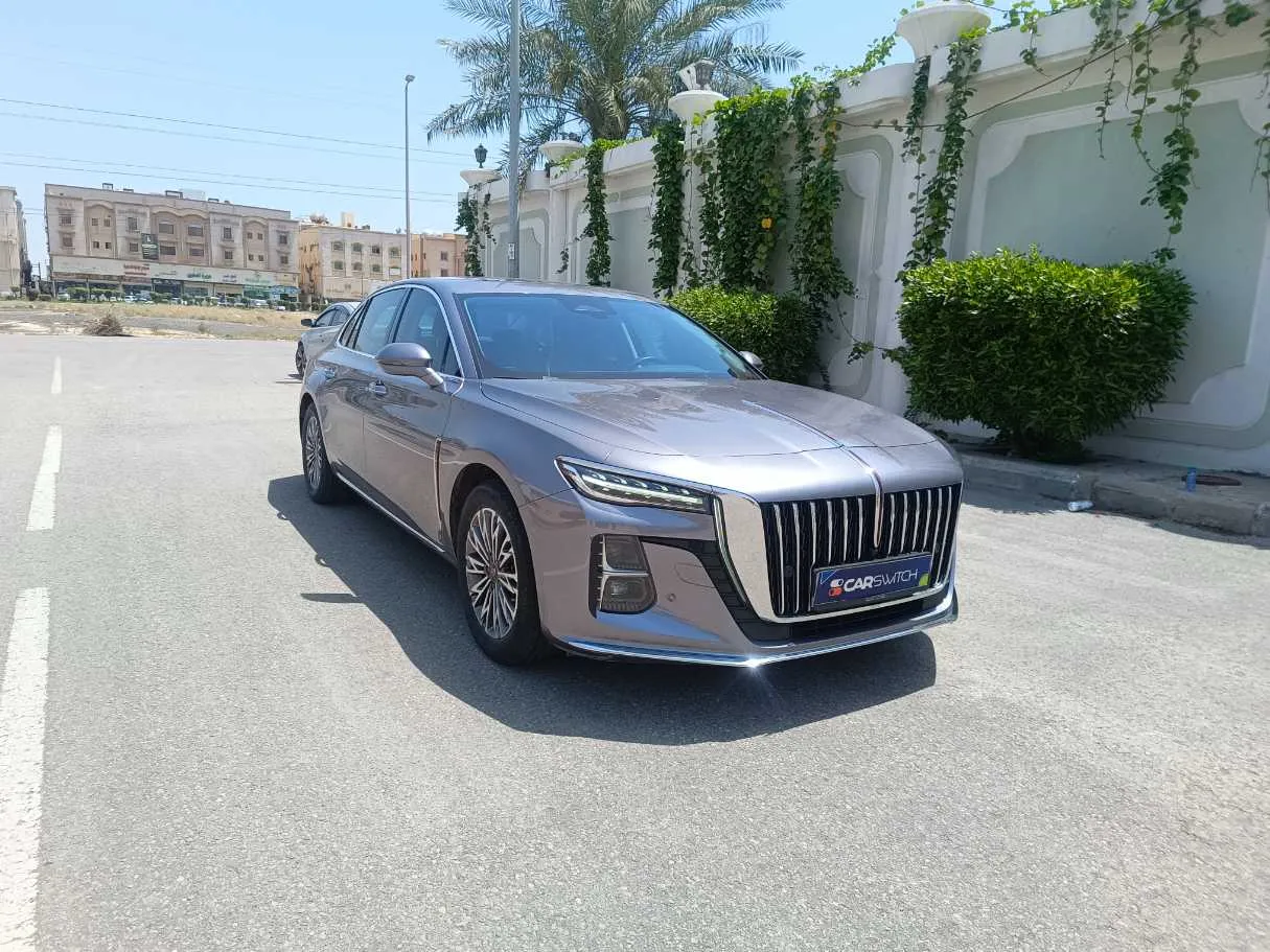 Car image 3