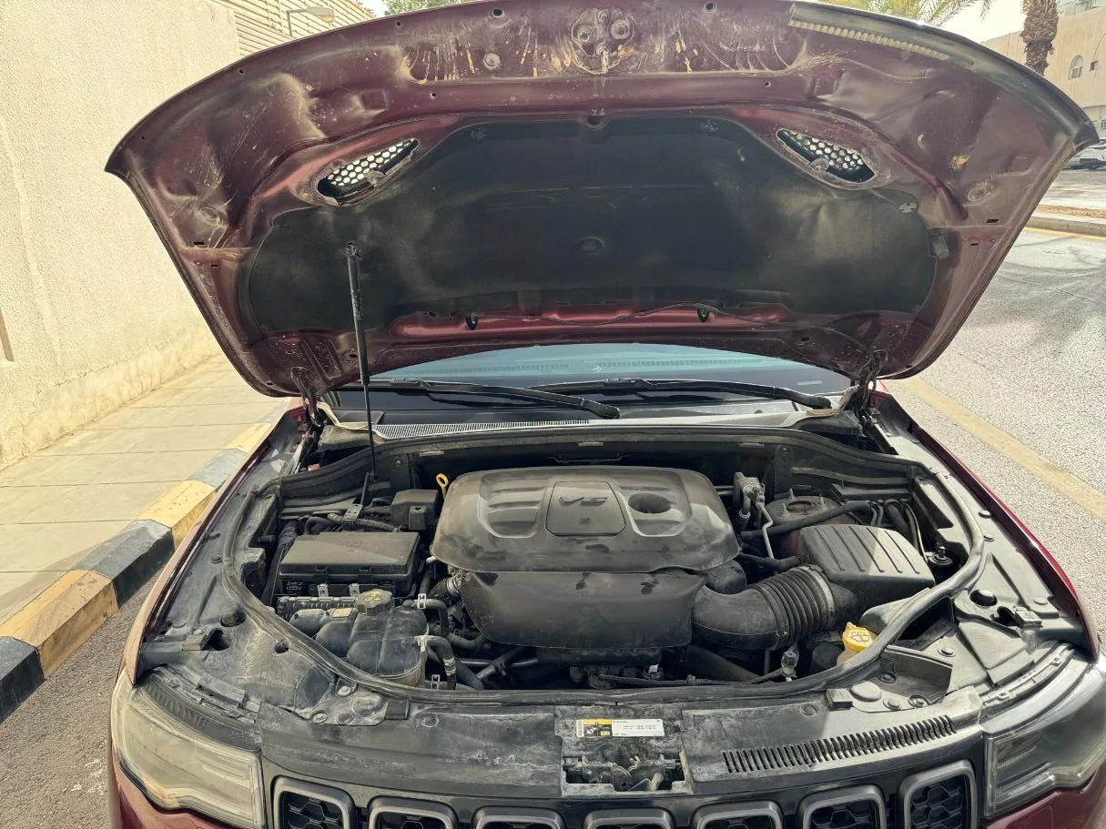 Car image 25