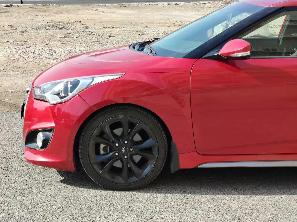 Car image 9