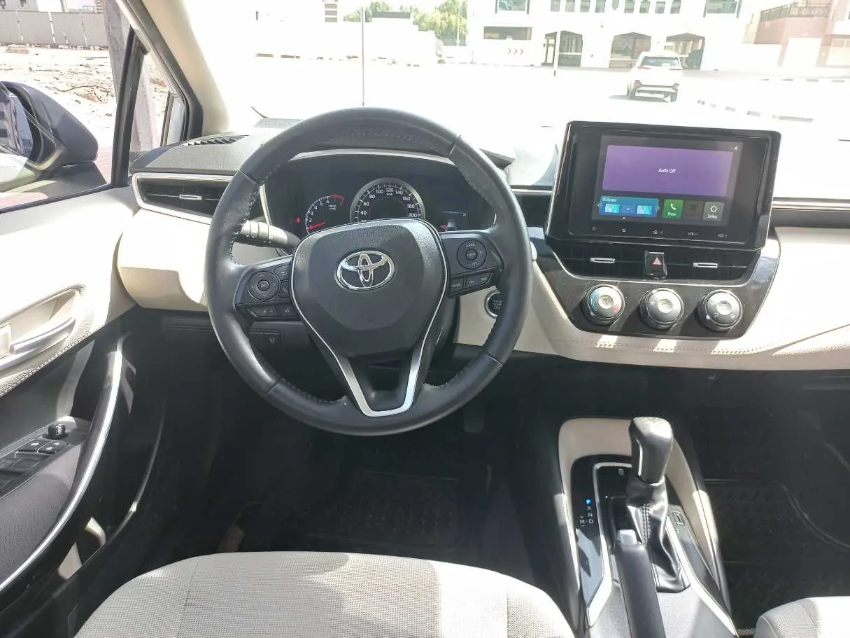 Car image 16