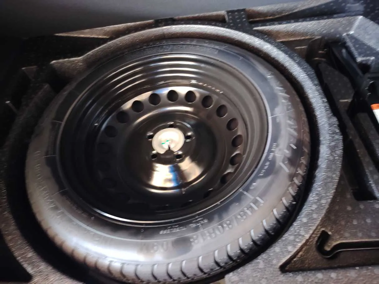 Car image 31