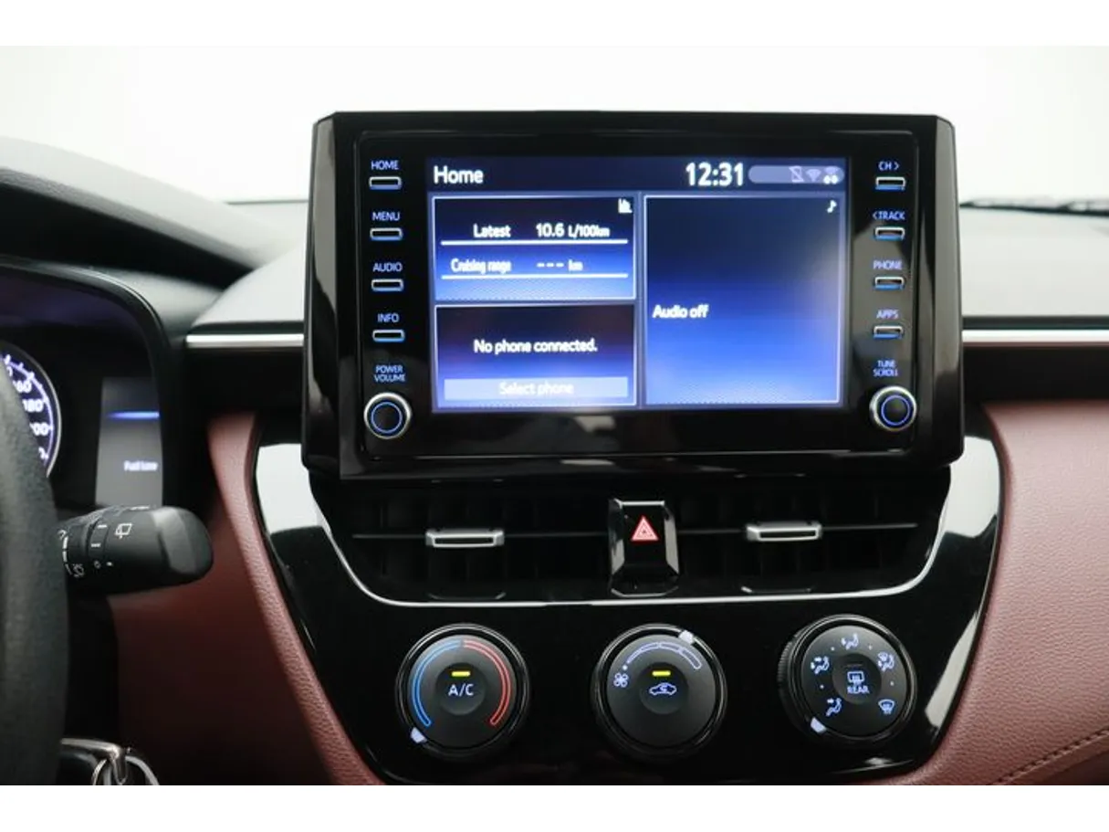 Car image 5