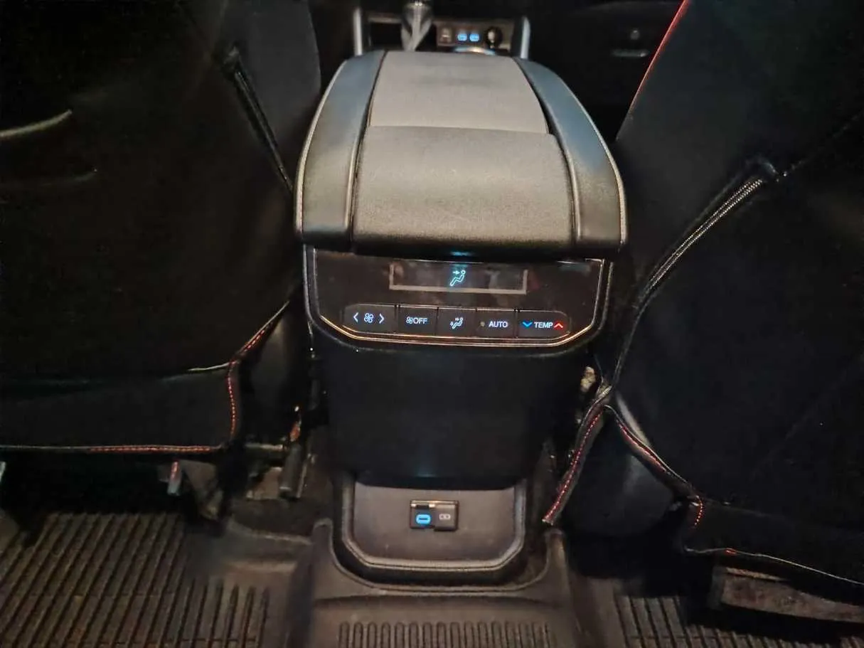 Car image 39
