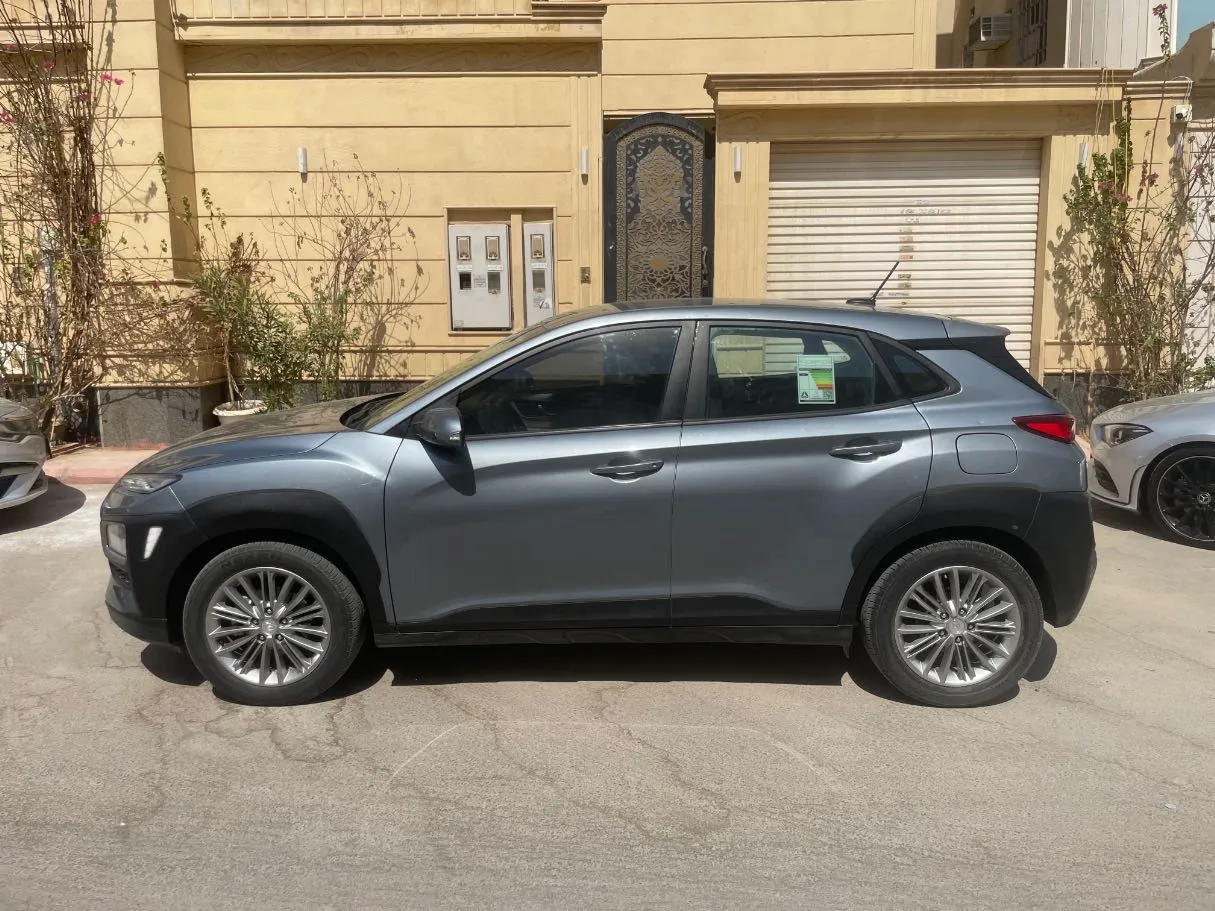 Car image 8