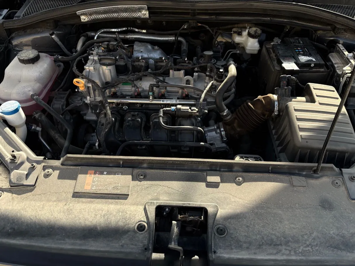 Car image 26