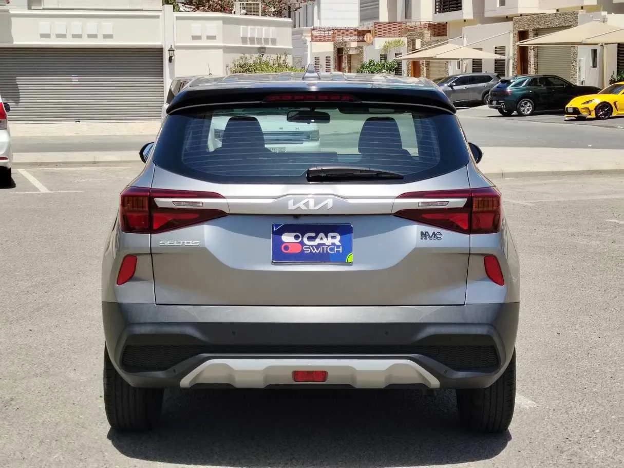 Car image 6