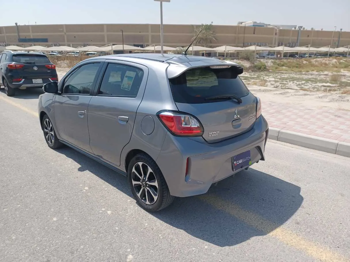 Car image 7