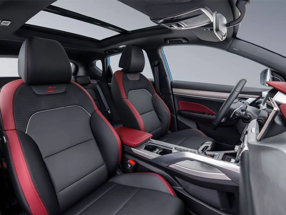 Car image 7