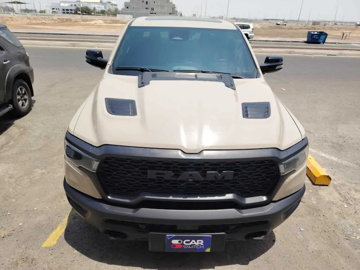 Car image 2