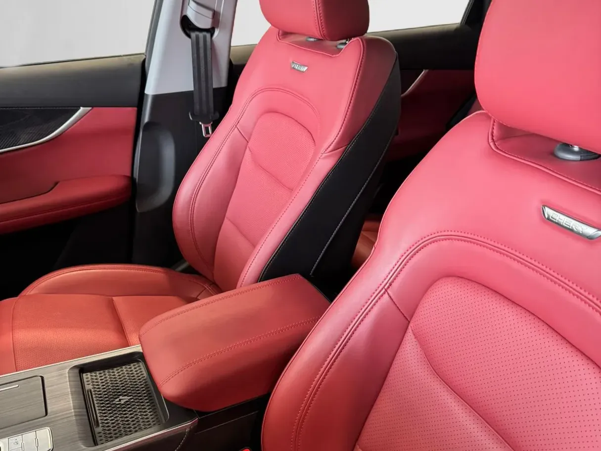 Car image 5