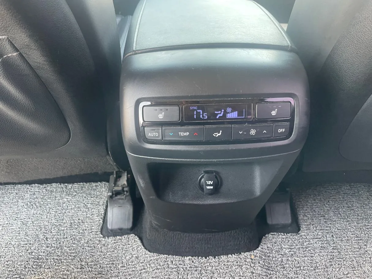 Car image 22