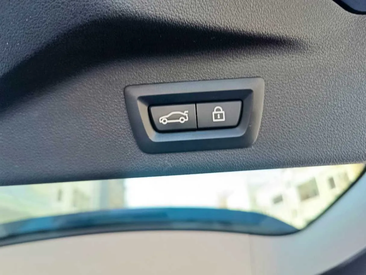 Car image 41