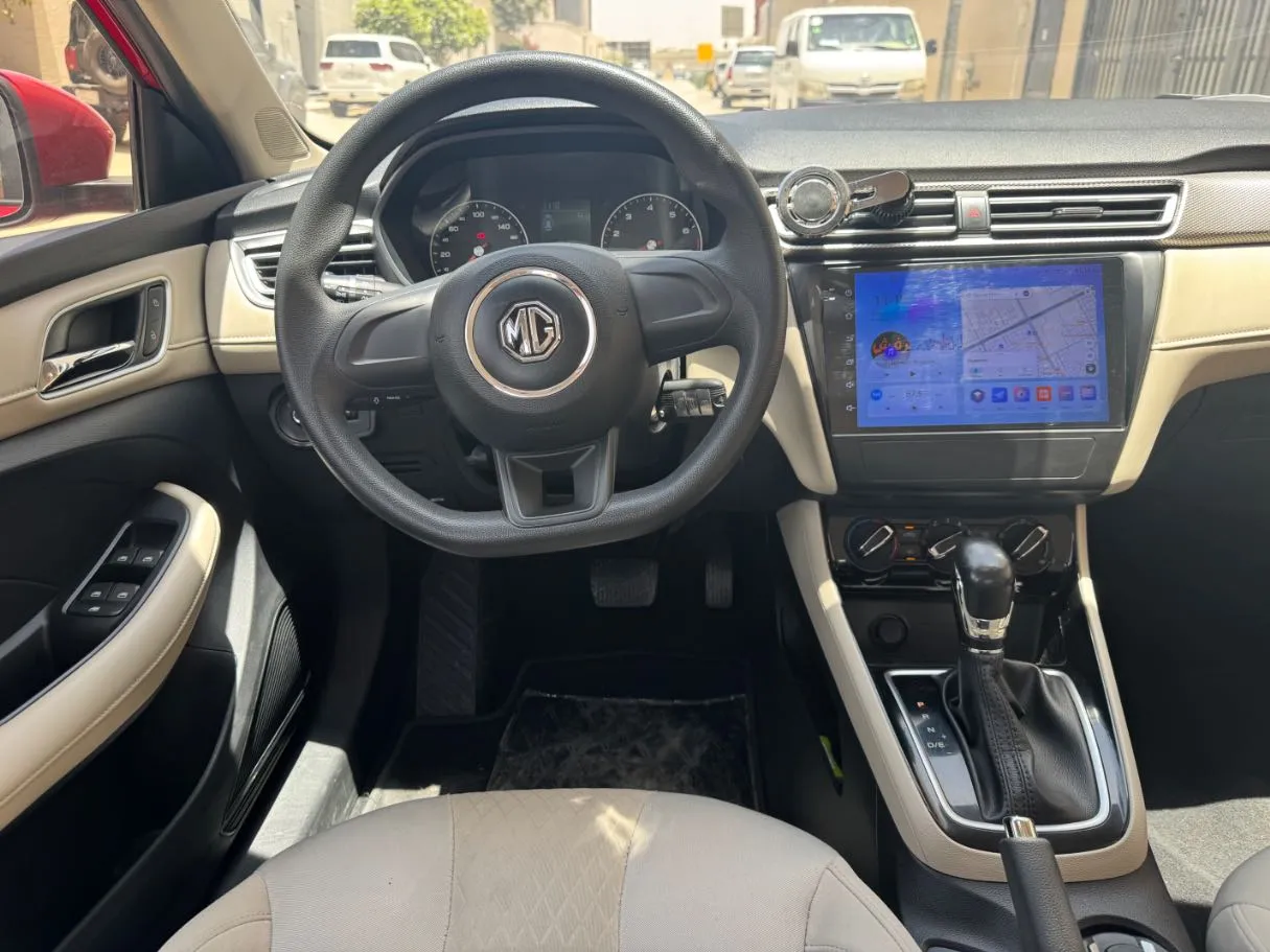 Car image 17