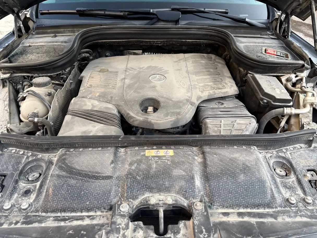 Car image 32