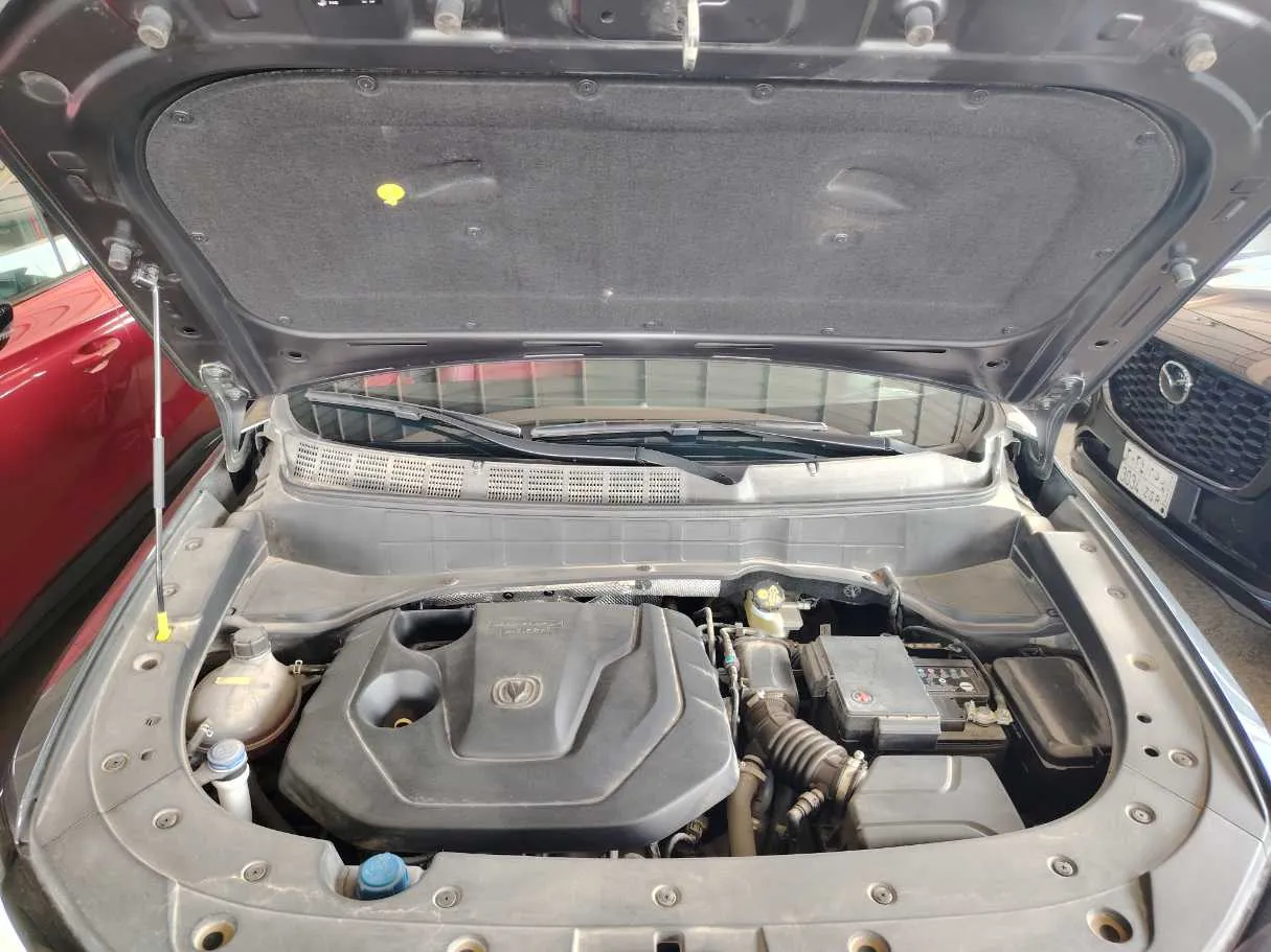 Car image 32