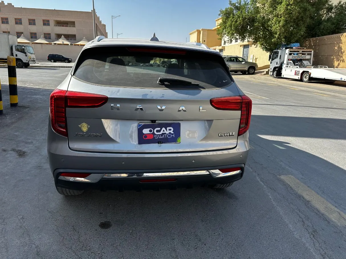 Car image 6