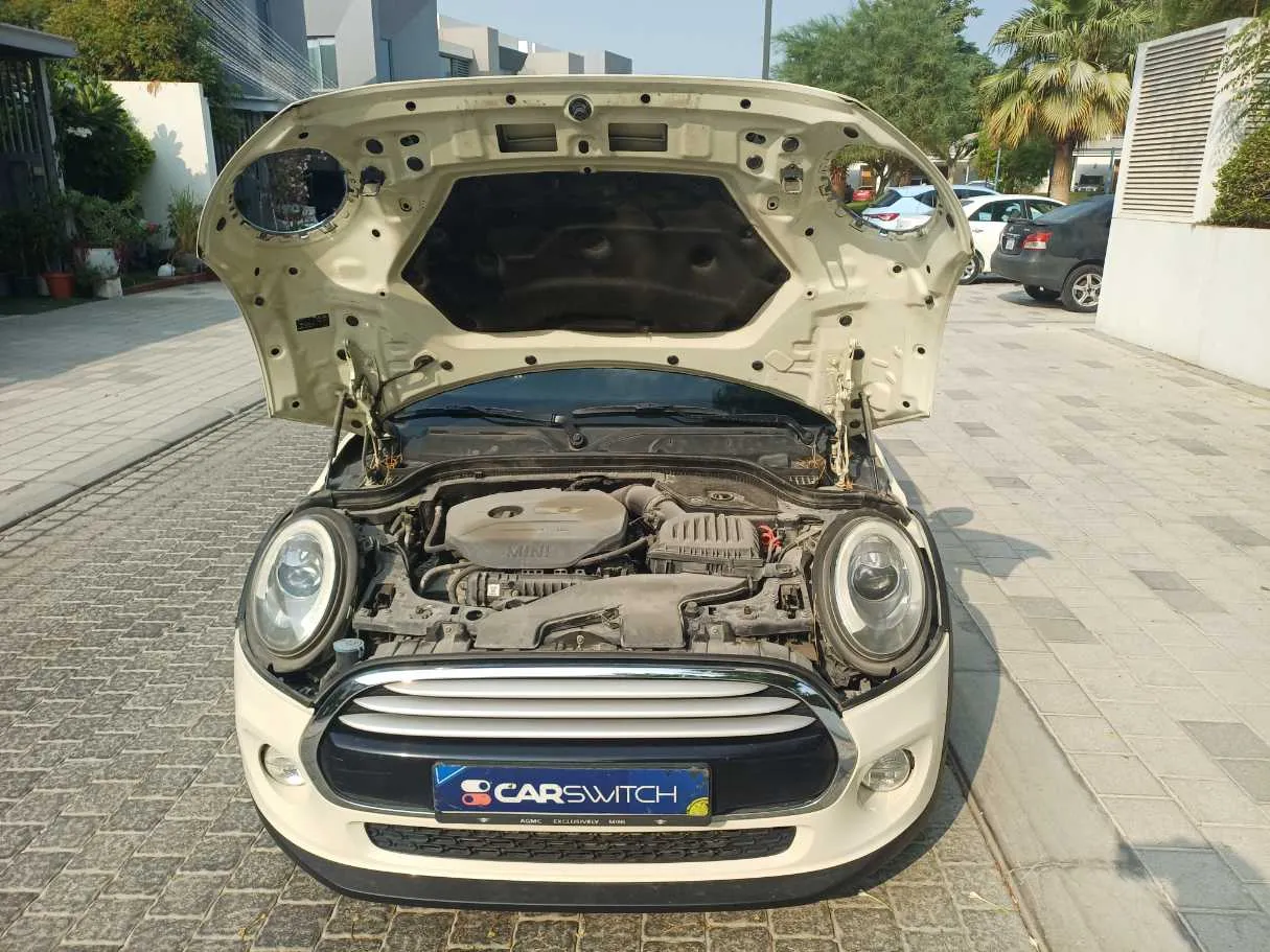 Car image 21